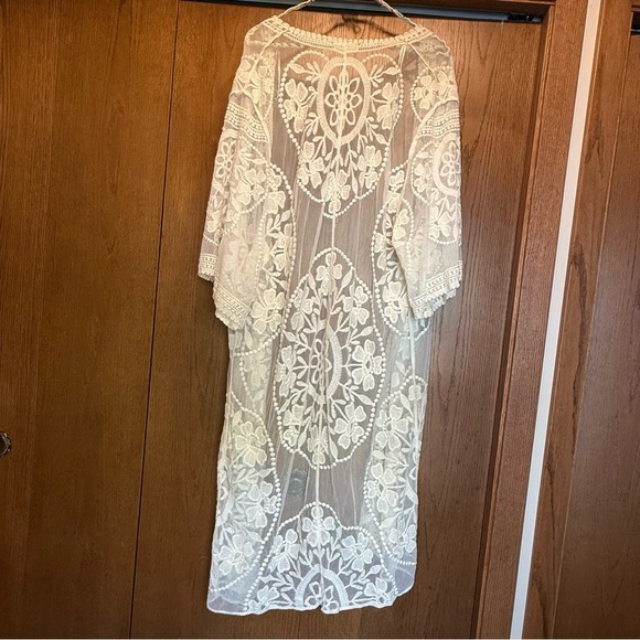 Altar'd State Ivory Mesh Embroidered Duster Lightweight Kimono Festival Boho - Picture 9 of 13